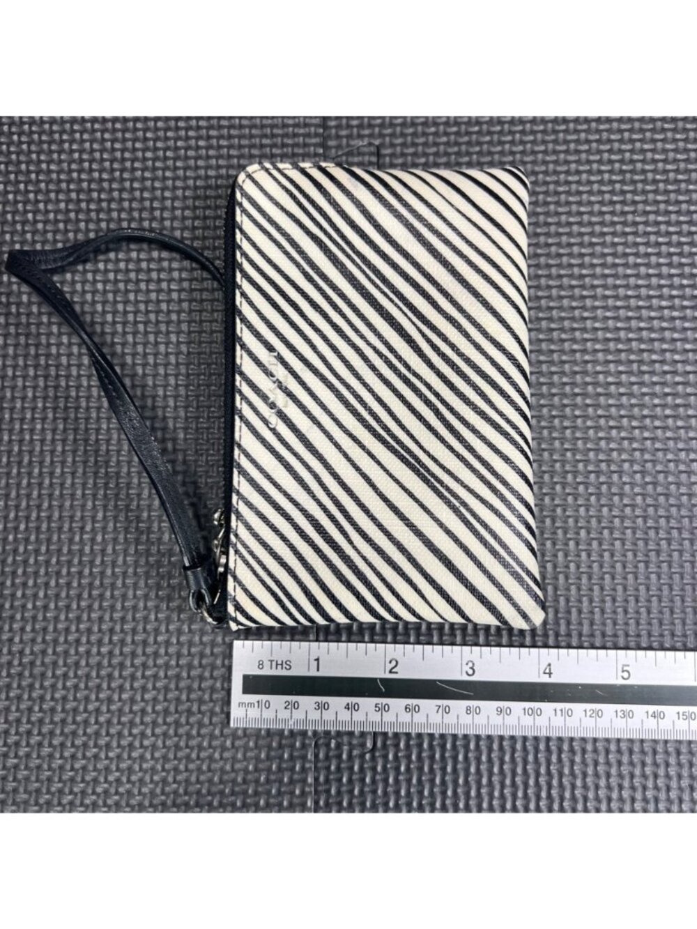 Coach Black & White Diagonal Stripe Leather Wristlet Zip Closure Compact Design - Picture 4 of 5